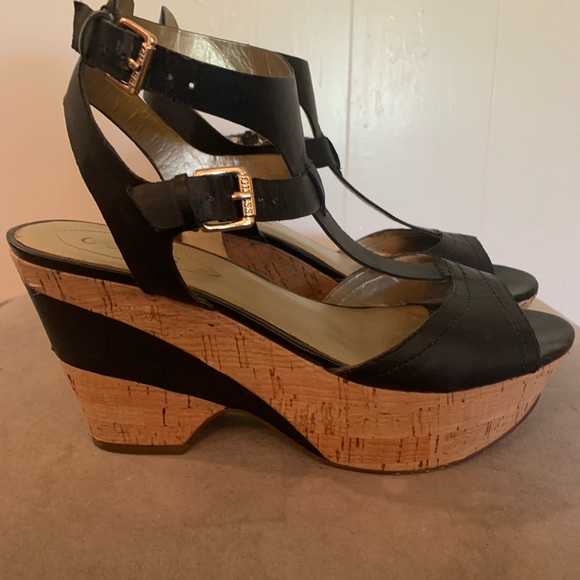 Guess Platform cork and leather sandals - Picture 8 of 8